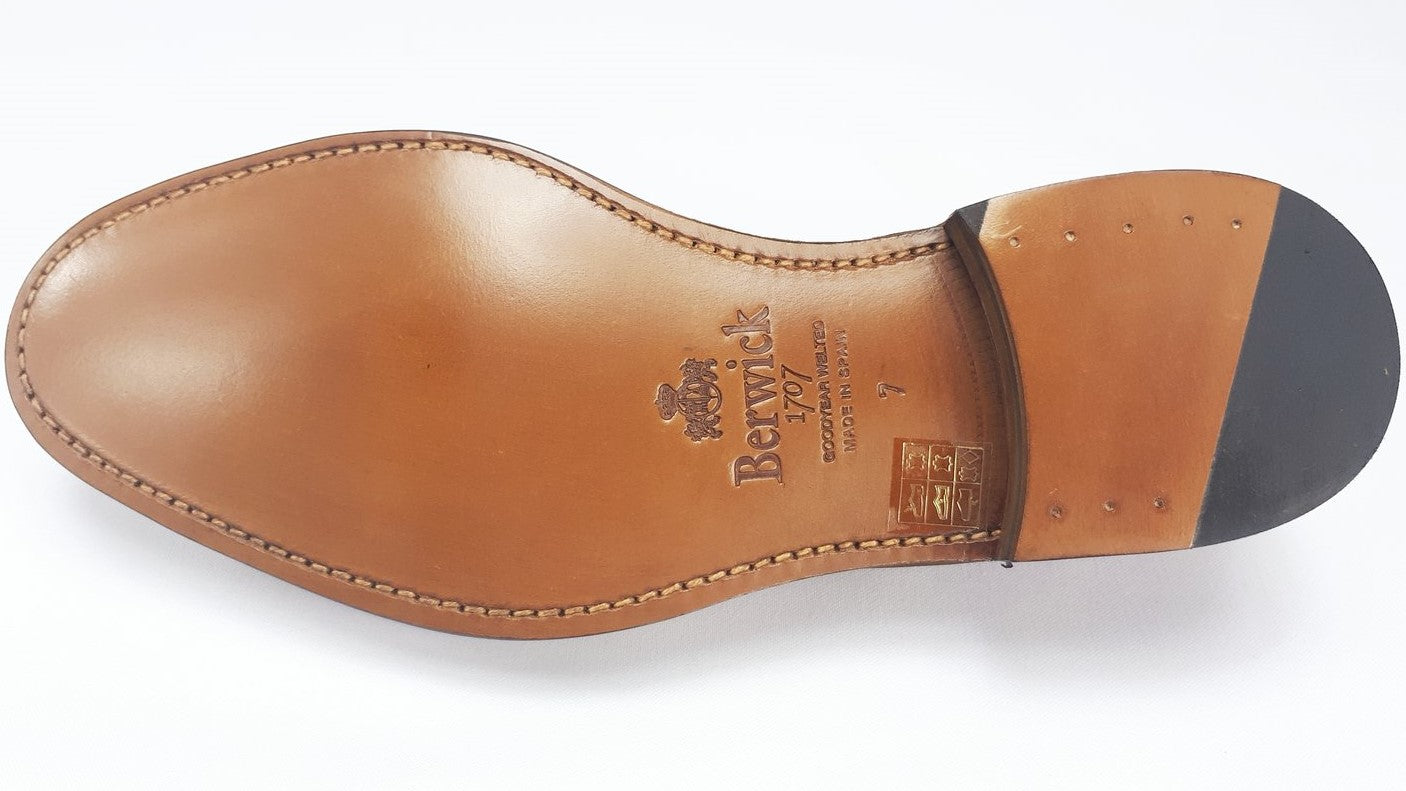 Berwick Men's Chelsea Leather Pull-On Boots 303/K1